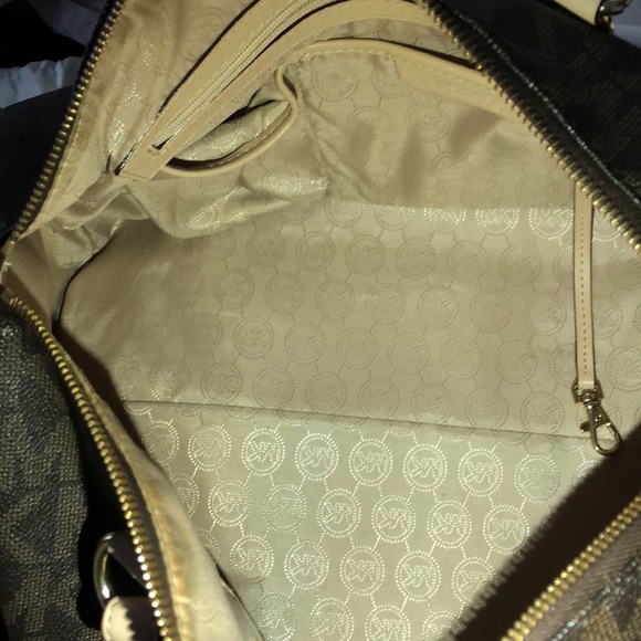 Michael Kors purse - Picture 4 of 7